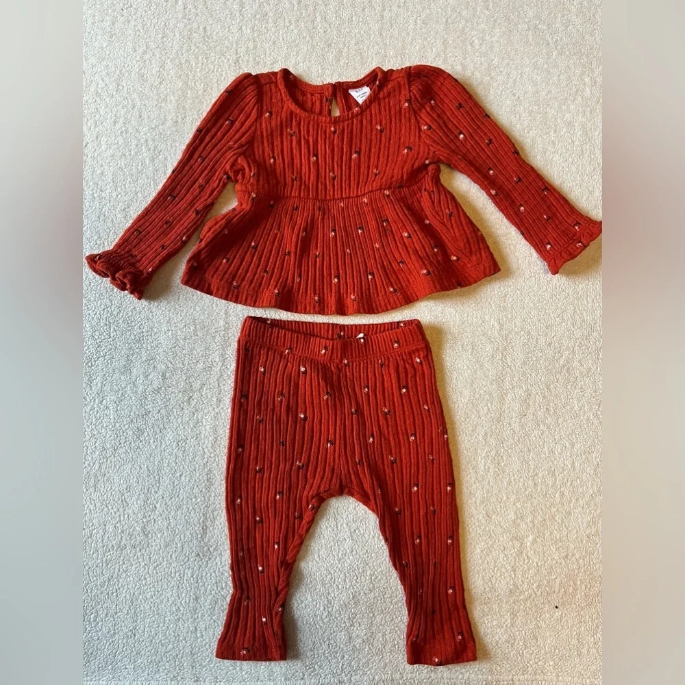 GAP baby matching set, ribbed top and bottoms. Burnt orange. Sz 6-12 months